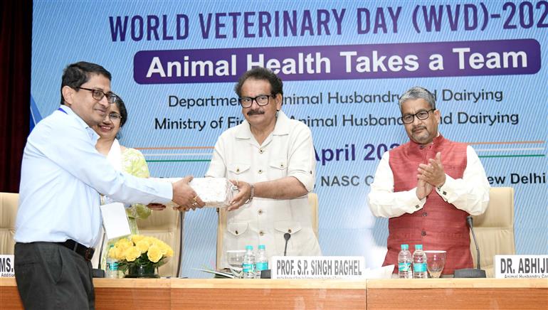 The Minister of State for Fisheries, Animal Husbandry and Dairying & Panchayati Raj, Prof. S. P. Singh Baghel graces the National Workshop on World Veterinary Day (WVD)-2025, in New Delhi on April 26, 2025.