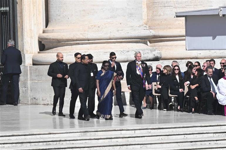 The President of India, Smt. Droupadi Murmu attended the funeral Mass of His Holiness Pope Francis at Saint Peter’s Square, in Vatican City on April 26, 2025.