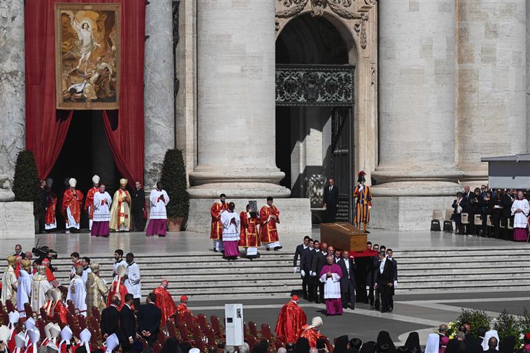 The President of India, Smt. Droupadi Murmu attended the funeral Mass of His Holiness Pope Francis at Saint Peter’s Square, in Vatican City on April 26, 2025.