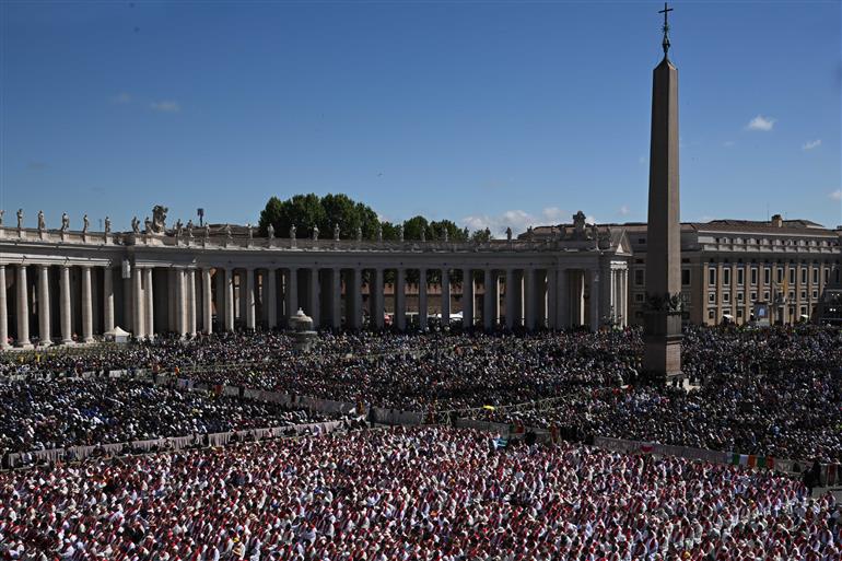 The President of India, Smt. Droupadi Murmu attended the funeral Mass of His Holiness Pope Francis at Saint Peter’s Square, in Vatican City on April 26, 2025.