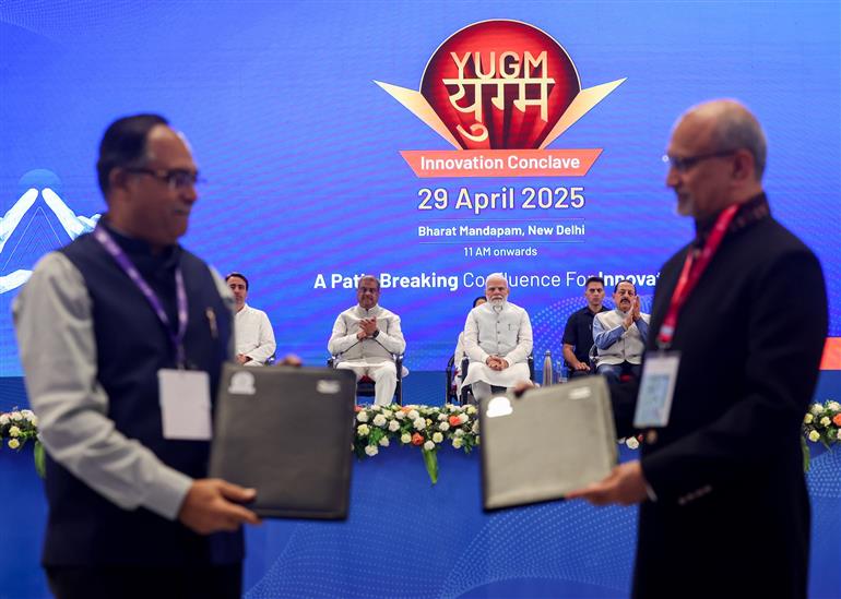 प्रधानमंत्री श्री नरेन्द्र मोदी 29 अप्रैल 2025 को नई दिल्ली के भारत मंडपम में आयोजित युग्म इनोवेशन कॉन्क्लेव में भाग लेते हुए।
