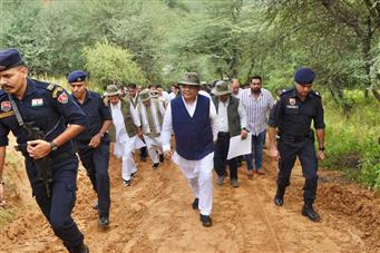 
The Union Minister for Environment, Forest and Climate Change, Shri Bhupender Yadav along with the Union Minister for Housing and Urban Affairs and Power, Shri Manohar Lal inspected the area of the proposed Aravalli Jungle Safari, in Gurugram on August 02, 2025. Shri Rao Narbir Singh, Minister for Industries and Forest (Haryana) is also seen.
