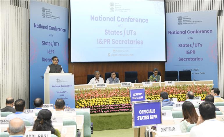 The Secretary, Ministry of Information & Broadcasting, Shri Sanjay Jaju addressing at the inauguration of National Conference with States/UTs I&PR Secretaries at Vigyan Bhawan, in New Delhi on August 05, 2025.