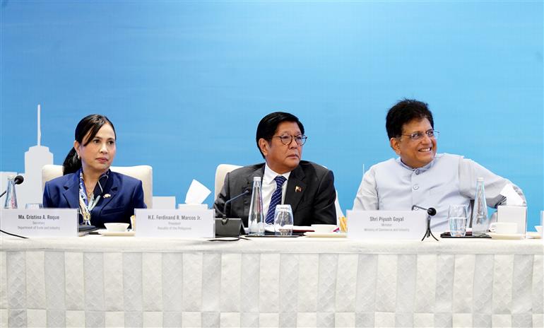 The President of the Republic of Philippines, Mr. Ferdinand Romualdez Marcos Jr. and the Union Minister for Commerce and Industry, Shri Piyush Goyal attend Philippines-India CEO Roundtable, in New Delhi on August 06, 2025.