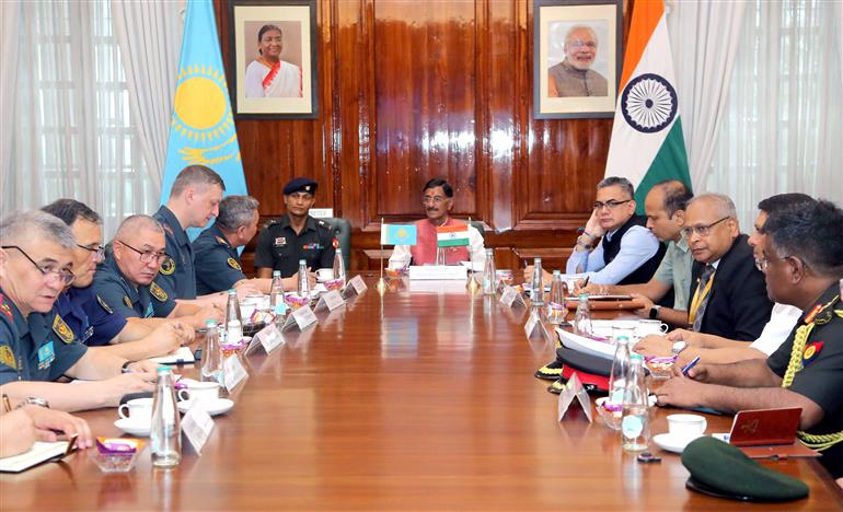 First Deputy Minister of Defence, Chief of the General Staff of the Armed Forces of the Republic of Kazakhstan, Lieutenant General Sultan Kamaletdinov calling on the Minister of State for Defence, Shri Sanjay Seth, in New Delhi on August 11, 2025.
