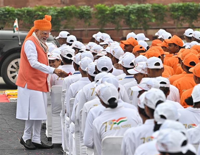 PM met the participants of 79th Independence Day celebrations at Red Fort, in Delhi on August 15, 2025.