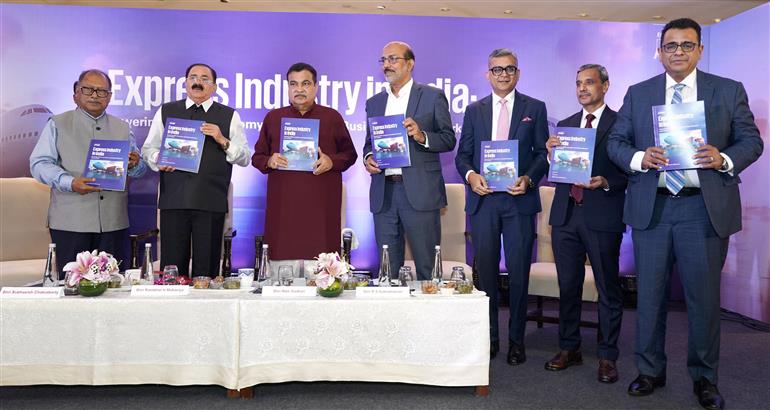 The Union Minister of Road Transport and Highways, Shri Nitin Gadkari launching the KPMG report on ‘Express Industry in India: Powering India’s Economy, Connecting Businesses and Markets’ during launch event held, in New Delhi on August 19, 2025.