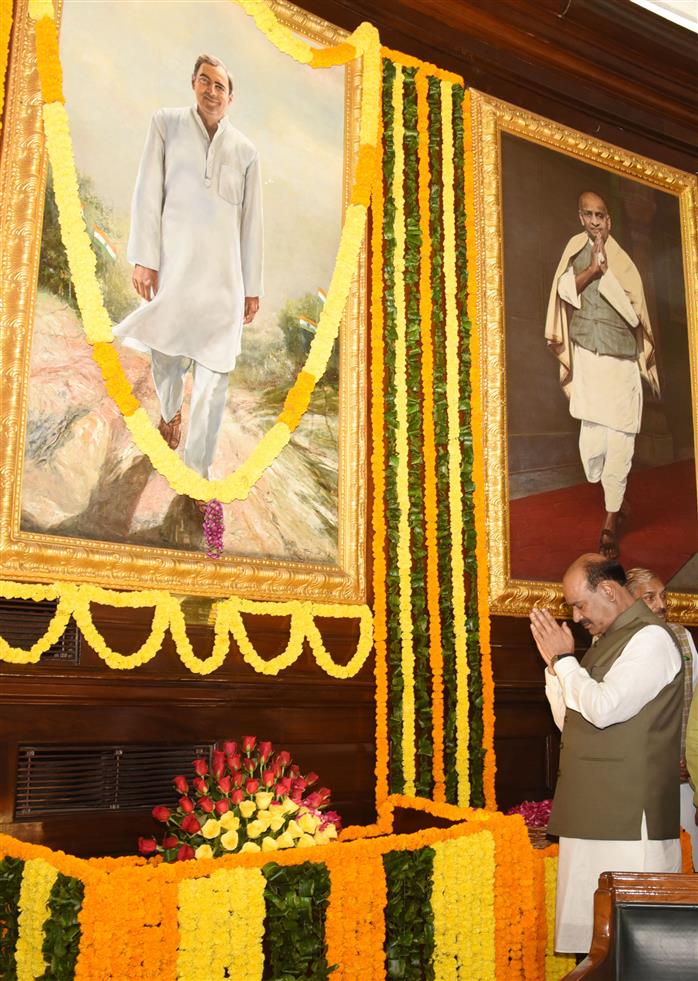The Speaker, Lok Sabha, Shri Om Birla paid floral tributes to former Prime Minister, Shri Rajiv Gandhi on the occasion of his birth Anniversary at Parliament House, in New Delhi on August 20, 2025.