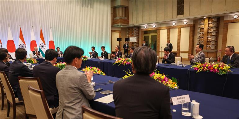 PM met with the Governors of 16 prefectures at Tokyo, in Japan on August 30, 2025.:Prime Minister's Office PM met with the Governors of 16 prefectures at Tokyo, in Japan on August 30, 2025.:Prime Minister