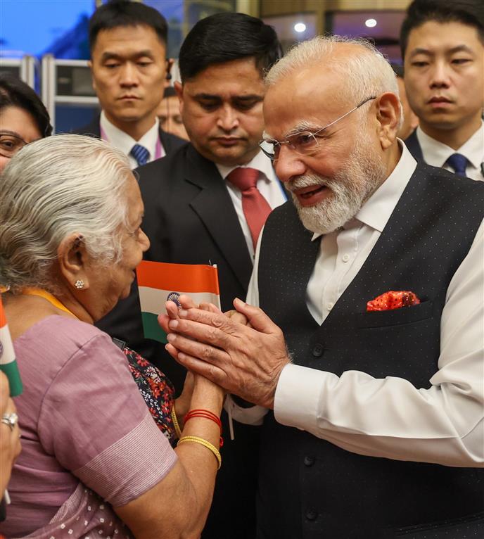 PM receives warm welcome by the Indian community at hotel in Tianjin, China on August 30, 2025.:Prime Minister's Office PM receives warm welcome by the Indian community at hotel in Tianjin, China on August 30, 2025.:Prime Minister
