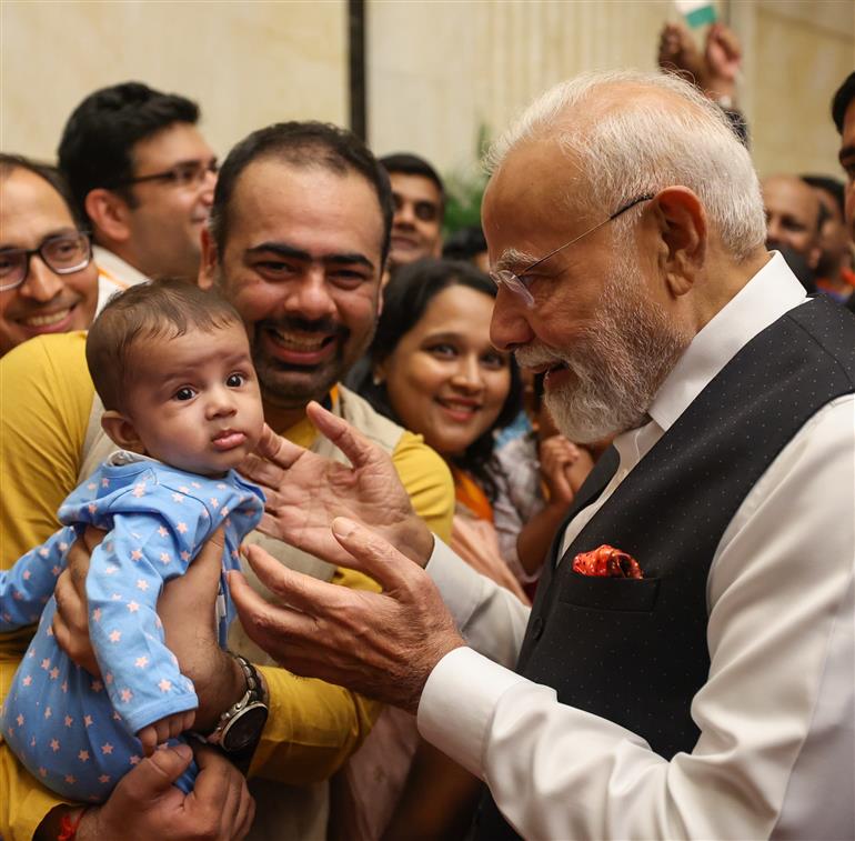 PM receives warm welcome by the Indian community at hotel in Tianjin, China on August 30, 2025.:Prime Minister's Office PM receives warm welcome by the Indian community at hotel in Tianjin, China on August 30, 2025.:Prime Minister