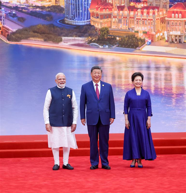 PM meets President of China, Mr. Xi Jinping during Official Reception for Heads of States/Heads of Governments at SCO Summit at Tianjin, in China on August 31, 2025.:Prime Minister's Office PM meets President of China, Mr. Xi Jinping during Official Reception for Heads of States/Heads of Governments at SCO Summit at Tianjin, in China on August 31, 2025.:Prime Minister