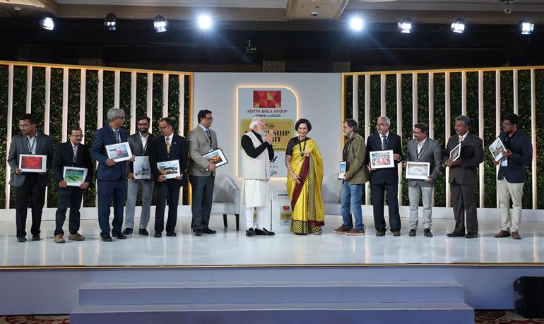 प्रधानमंत्री श्री नरेन्द्र मोदी 06 दिसंबर, 2025 को नई दिल्ली में हिंदुस्तान टाइम्स लीडरशिप समिट 2025 में भाग लेते हुए।