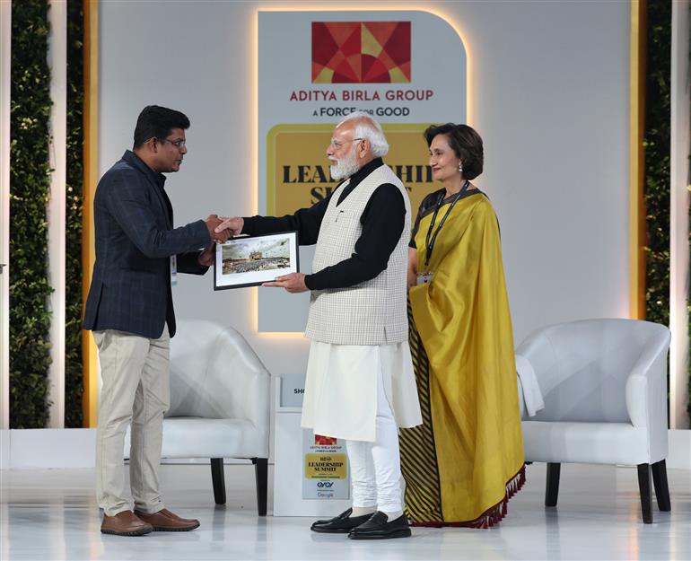 प्रधानमंत्री श्री नरेन्द्र मोदी 06 दिसंबर, 2025 को नई दिल्ली में हिंदुस्तान टाइम्स लीडरशिप समिट 2025 में भाग लेते हुए।