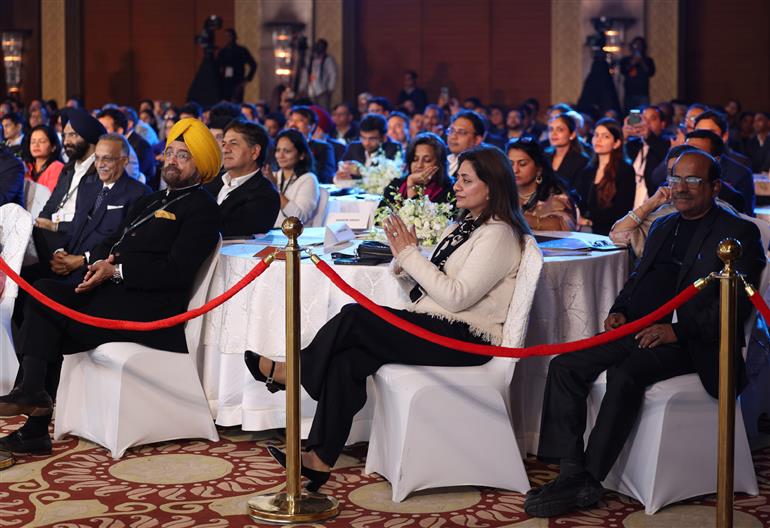 06 दिसंबर, 2025 को नई दिल्ली में हिंदुस्तान टाइम्स लीडरशिप समिट 2025 में उपस्थित लोग। इस अवसर पर प्रधानमंत्री श्री नरेन्द्र मोदी संबोधित करते हुए।
