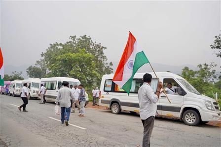 काशी तमिल संगमम् 4.0 के तहत 9 दिसंबर 2025 को उत्तर प्रदेश के वाराणसी में आंध्र प्रदेश के कडप्पा से संगम ऋषि अगस्त्य वाहन अभियान पहुंचा जो तमिलनाडु से काशी तक की सांस्कृतिक यात्रा को दर्शाता है. यहां इसका गर्मजोशी से स्वागत किया गया।  भारत की एकता और साझा सांस्कृतिक विरासत का उत्सव मनाते हुए यह यात्रा आगे और उत्साह के साथ जारी है।:Ministry of Education