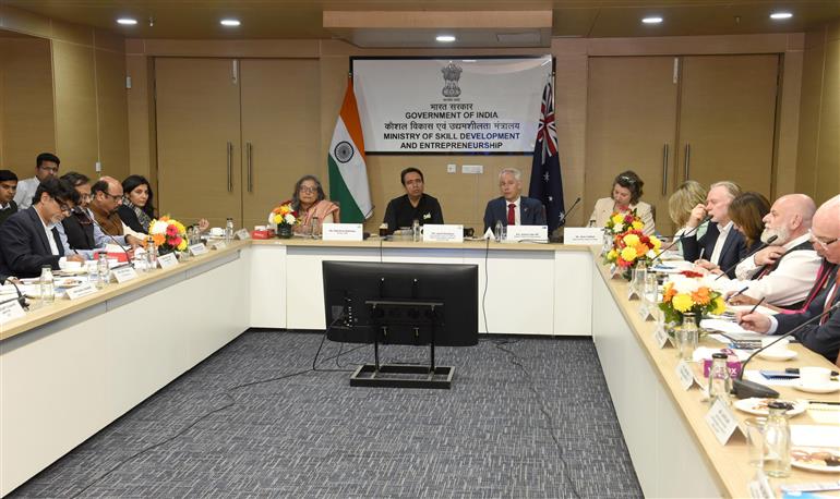 कौशल विकास एवं उद्यमिता तथा शिक्षा राज्यमंत्री (स्वतंत्र प्रभार) श्री जयंत चौधरी ने कौशल विकास एवं उद्यमिता मंत्रालय की सचिव सुश्री देबाश्री मुखर्जी के साथ 9 दिसंबर 2025 को नई दिल्ली में आयोजित भारत–ऑस्ट्रेलिया स्किलिंग पार्टनरशिप राउंड टेबल में शिरकत की।