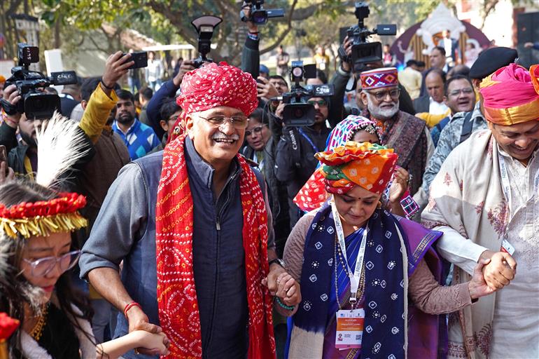 केन्द्रीय संस्कृति मंत्री, श्री गजेन्द्र सिंह शेखावत 10 दिसंबर 2025 को दिल्ली के लाल किले में दिवाली को यूनेस्को की अमूर्त सांस्कृतिक विरासत सूची में शामिल किए जाने की घोषणा के दौरान मौजूद रहे।