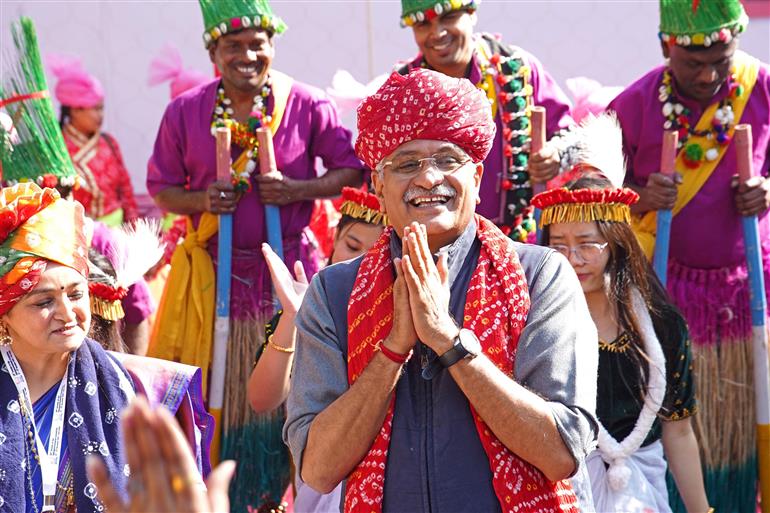 केन्द्रीय संस्कृति मंत्री, श्री गजेन्द्र सिंह शेखावत 10 दिसंबर 2025 को दिल्ली के लाल किले में दिवाली को यूनेस्को की अमूर्त सांस्कृतिक विरासत सूची में शामिल किए जाने की घोषणा के दौरान मौजूद रहे।