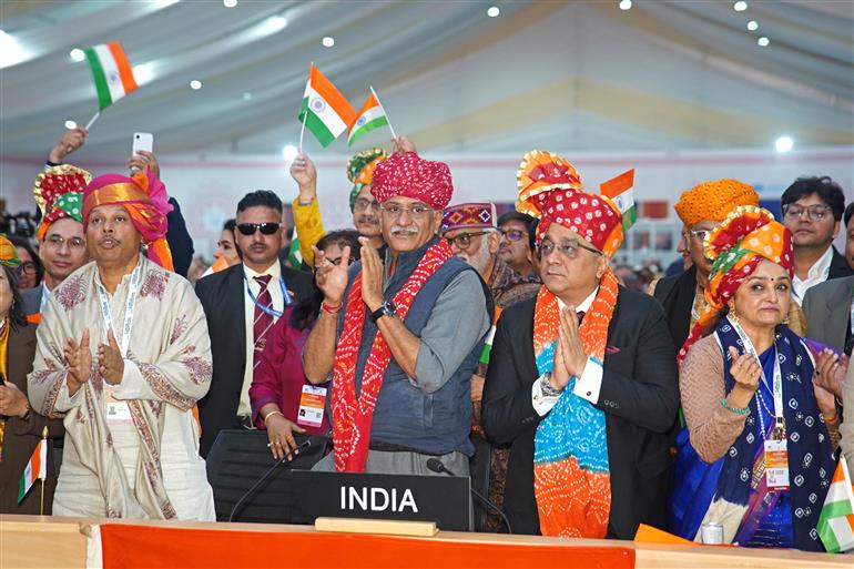 केन्द्रीय संस्कृति मंत्री, श्री गजेन्द्र सिंह शेखावत 10 दिसंबर 2025 को दिल्ली के लाल किले में दिवाली को यूनेस्को की अमूर्त सांस्कृतिक विरासत सूची में शामिल किए जाने की घोषणा के दौरान मौजूद रहे।