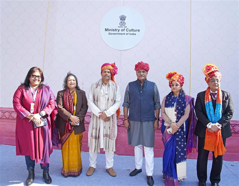 केन्द्रीय संस्कृति मंत्री, श्री गजेन्द्र सिंह शेखावत 10 दिसंबर 2025 को दिल्ली के लाल किले में दिवाली को यूनेस्को की अमूर्त सांस्कृतिक विरासत सूची में शामिल किए जाने की घोषणा के दौरान मौजूद रहे।