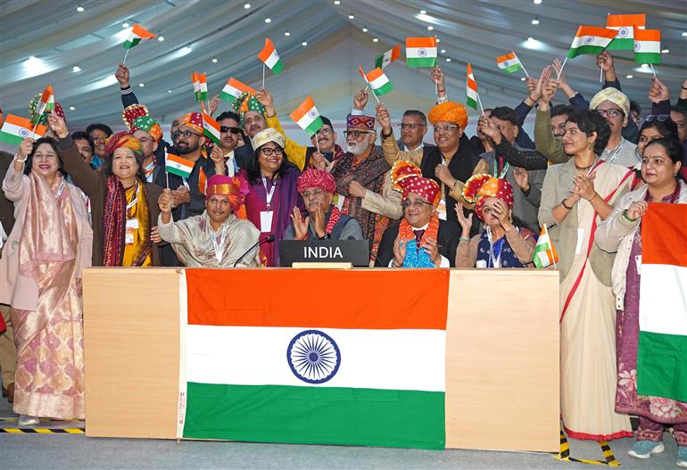 केन्द्रीय संस्कृति मंत्री, श्री गजेन्द्र सिंह शेखावत 10 दिसंबर 2025 को दिल्ली के लाल किले में दिवाली को यूनेस्को की अमूर्त सांस्कृतिक विरासत सूची में शामिल किए जाने की घोषणा के दौरान मौजूद रहे।