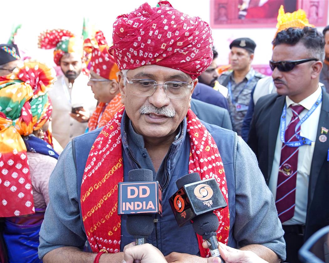 केन्द्रीय संस्कृति मंत्री श्री गजेन्द्र सिंह शेखावत ने 10 दिसंबर 2025 को दिल्ली के लाल किले में दिवाली को यूनेस्को की अमूर्त सांस्कृतिक विरासत सूची में शामिल किए जाने की घोषणा के बाद आयोजित प्रेस वार्ता को संबोधित करते हुए।