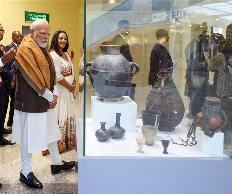 17 दिसंबर 2025 को इथियोपिया के अडवा मेमोरियल और म्यूज़ियम में प्रधानमंत्री श्री नरेन्द्र मोदी।:Prime Minister
