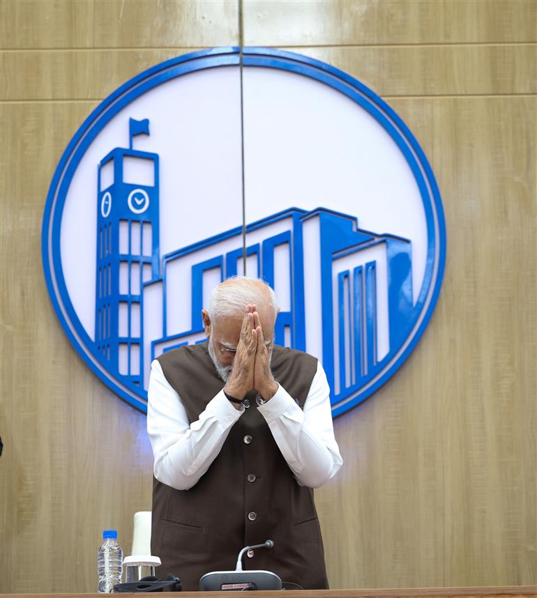 प्रधानमंत्री श्री नरेन्द्र मोदी 17 दिसंबर 2025 को इथियोपिया के अदीस अबाबा में इथियोपियाई संसद के संयुक्त सत्र को संबोधित करने पहुंचे।:Prime Minister