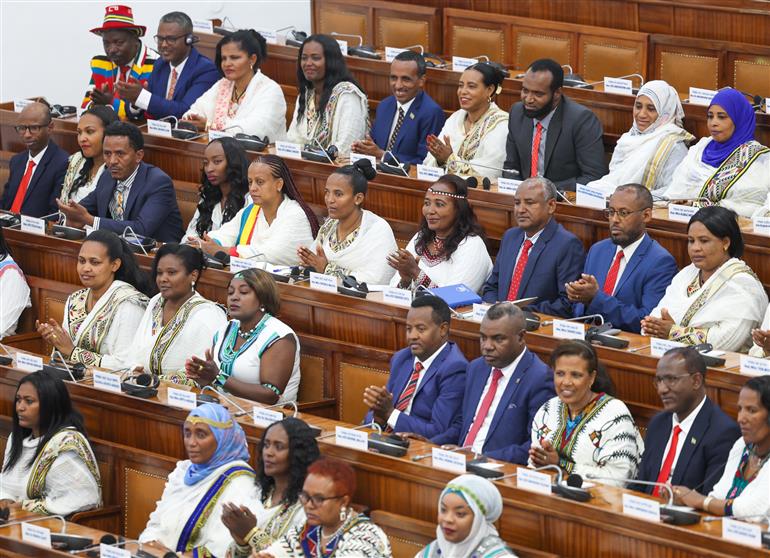 प्रधानमंत्री श्री नरेन्द्र मोदी 17 दिसंबर 2025 को इथियोपिया की राजधानी अदीस अबाबा में इथियोपियाई संसद में आयोजित संयुक्त सत्र को संबोधित करते हुए।:Prime Minister