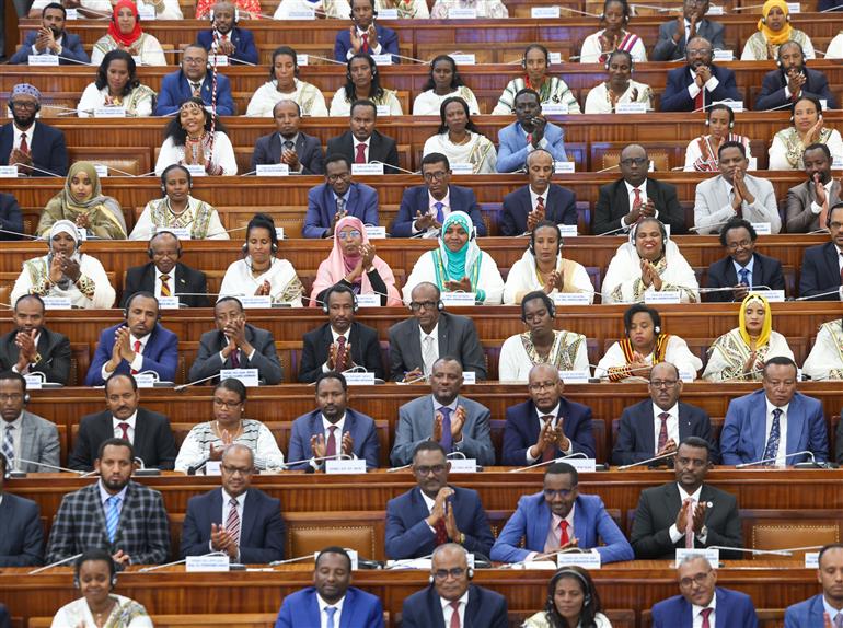 प्रधानमंत्री श्री नरेन्द्र मोदी 17 दिसंबर 2025 को इथियोपिया की राजधानी अदीस अबाबा में इथियोपियाई संसद में आयोजित संयुक्त सत्र को संबोधित करते हुए।:Prime Minister