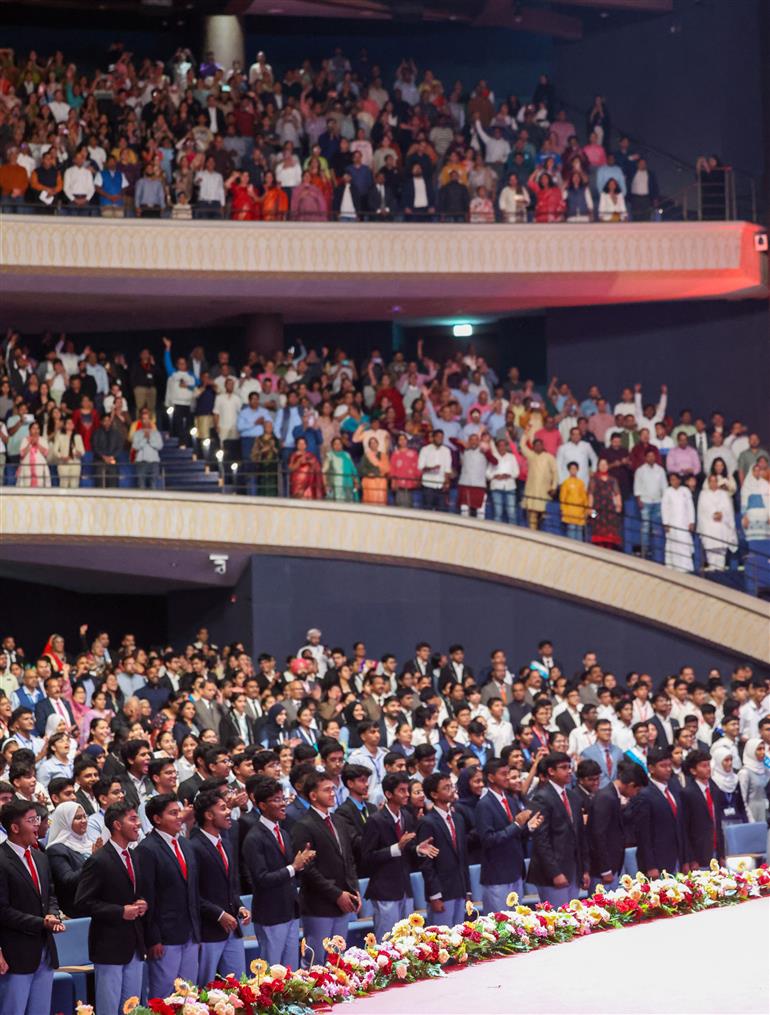 18 दिसंबर 2025 को ओमान के मस्कट में आयोजित मैत्री पर्व कार्यक्रम में उपस्थित जनसमूह। इस दौरान संबोधित करते हुए प्रधानमंत्री श्री नरेन्द्र मोदी।