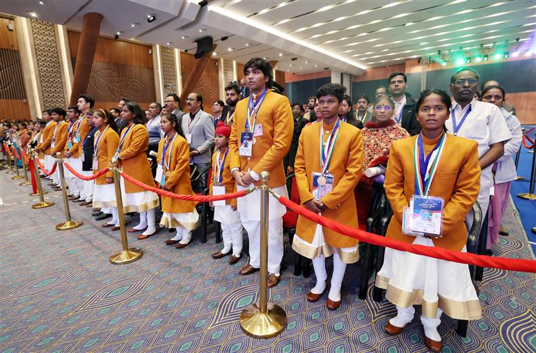 प्रधानमंत्री श्री नरेन्द्र मोदी 26 दिसंबर, 2025 को नई दिल्ली में वीर बाल दिवस कार्यक्रम में भाग लेते हुए।