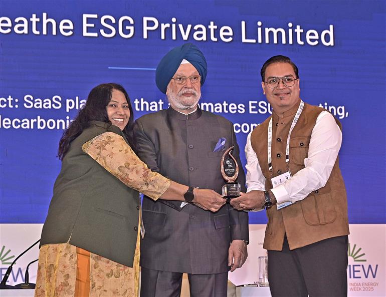 The Union Minister of Petroleum and Natural Gas, Shri Hardeep Singh Puri Attending Avinya 25 startup challenge during the India Energy Week 2025 in New Delhi on February 14, 2025.