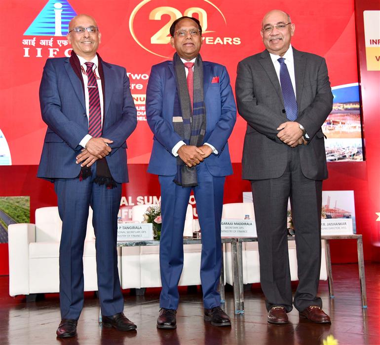 The Secretary, DFS, Ministry of Finance, Shri Nagaraju Maddirala attends National Summit on Indian Infrastructure for Viksit Bharat 2047 organised by IIFCL as part of their 20th Foundation Day, in New Delhi on January 06, 2025.