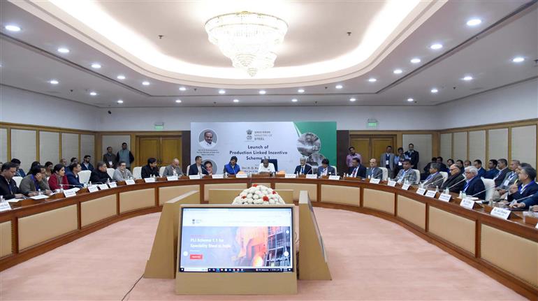 The Union Minister of Heavy Industries and Steel, Shri H. D. Kumaraswamy addressing at the launch of Production Linked Incentive Scheme 1.1, in New Delhi on January 06, 2025.