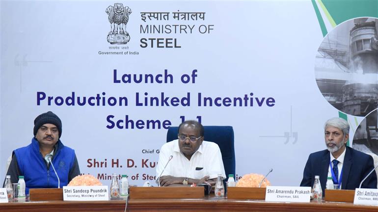 The Union Minister of Heavy Industries and Steel, Shri H. D. Kumaraswamy addressing at the launch of Production Linked Incentive Scheme 1.1, in New Delhi on January 06, 2025.