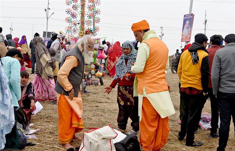 Glimpses of preparations for Maha Kumbh 2025 in full swing at Prayagraj, in Uttar Pradesh on January 07, 2025. :Ministry of Culture