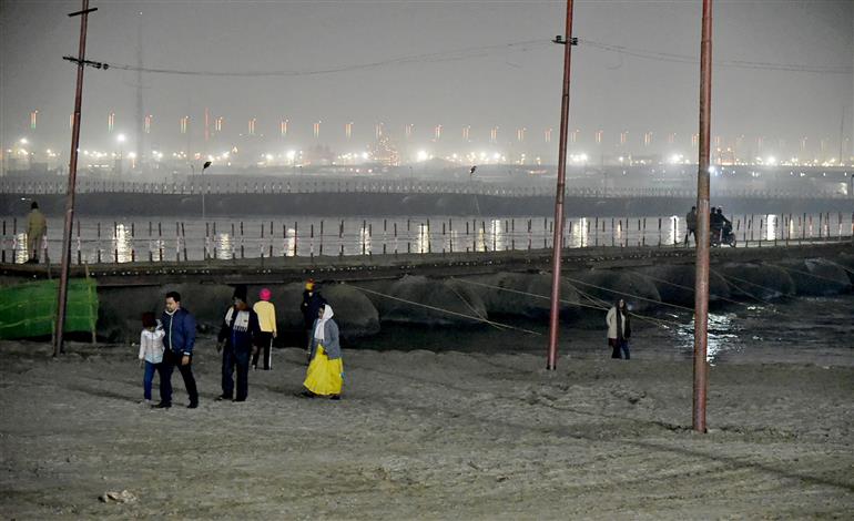 Glimpses of Mahaveer Marg Pontoon Bridge during the preparation of Maha-Kumbh Mela 2025 at Prayagraj in Uttar Pradesh on January 08, 2025.:Ministry of Culture