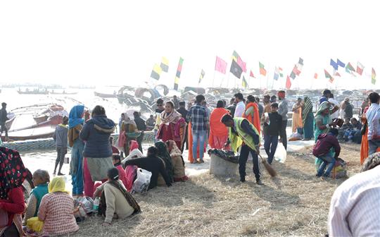 Glimpses of Roadside activities and Snan during the preparation of Maha-Kumbh Mela 2025 at Prayagraj, in Uttar Pradesh on January 11, 2025.:Ministry of Culture