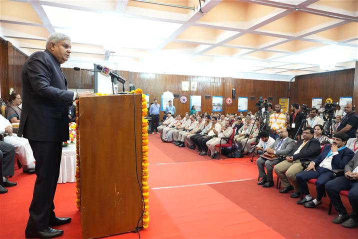 The Vice President of India, Shri Jagdeep Dhankhar addressing the gathering at Bharat Heavy Electricals Limited (BHEL-Electronics Division, in Bengaluru, Karnataka on January 11, 2025.