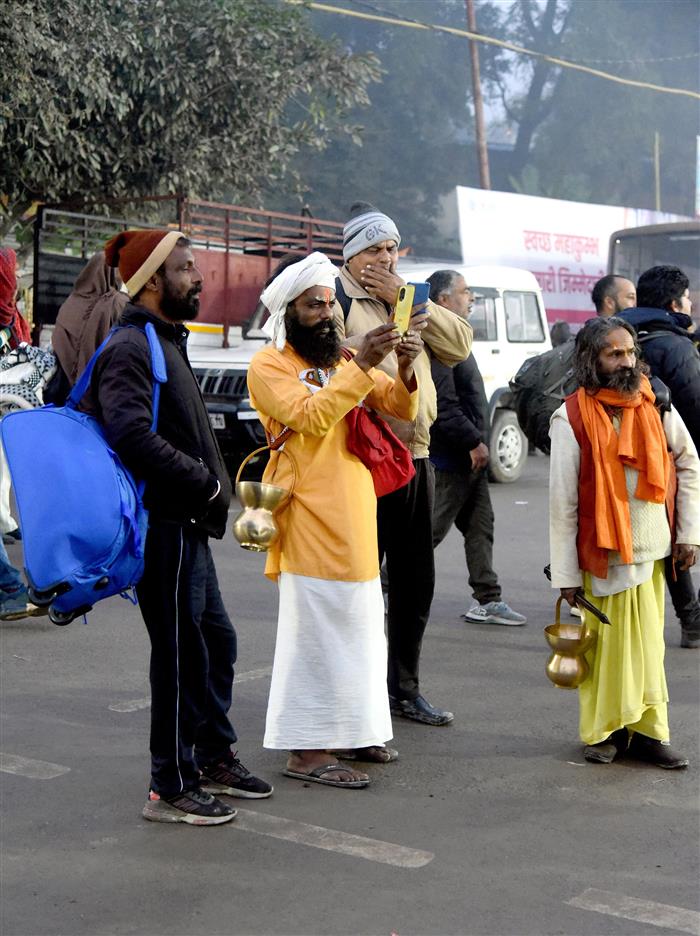 Glimpses of Devotees from all over the world gathered for ‘Snan’ in Maha Kumbh at Prayagraj January 13, 2025.:Ministry of Culture