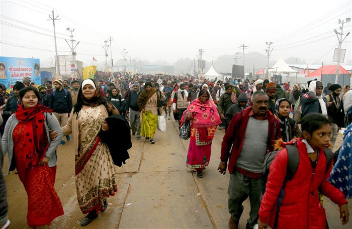 Glimpses of Devotees from all over the world gathered for ‘Snan’ in Maha Kumbh at Prayagraj January 13, 2025.:Ministry of Culture