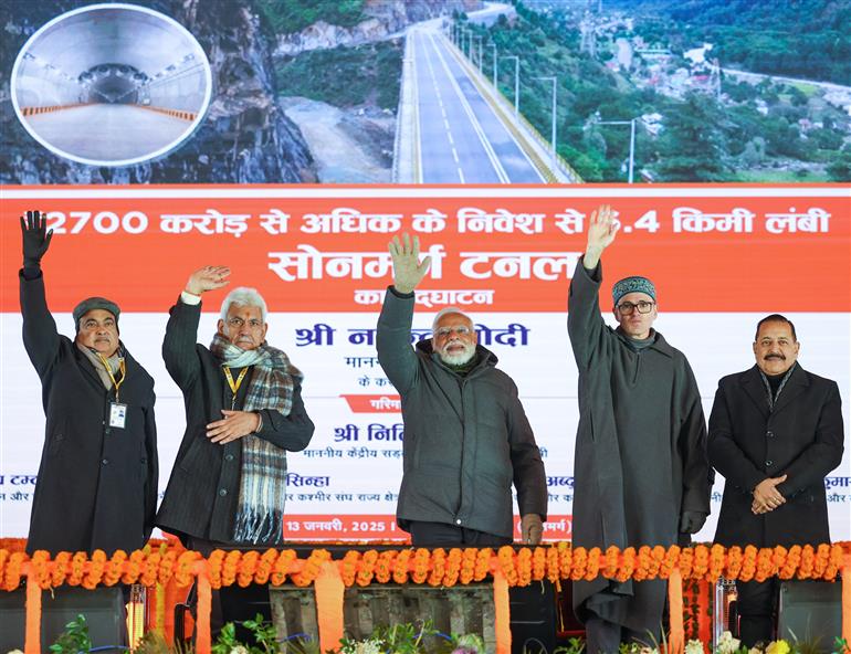 PM at the inauguration of Sonamarg Tunnel project at Sonamarg, in Jammu and Kashmir on January 13, 2025.