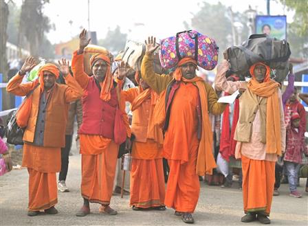 Monks from different parts of the country gathered at Gangasagar Mela 2025, in West Bengal on January 13, 2025.:Ministry of Culture