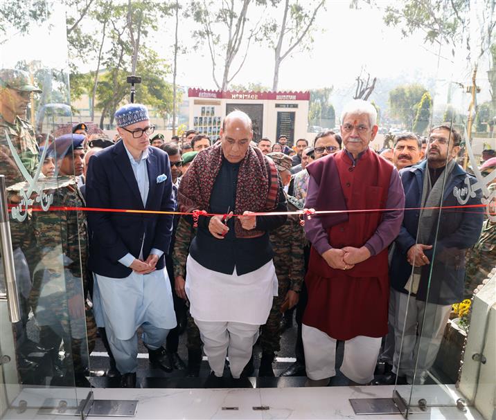 The Union Minister for Defence, Shri Rajnath Singh graced the 9th Armed Forces Veterans’ Day celebrations at Tanda Artillery Brigade (Akhnoor), in Jammu on January 14, 2025.