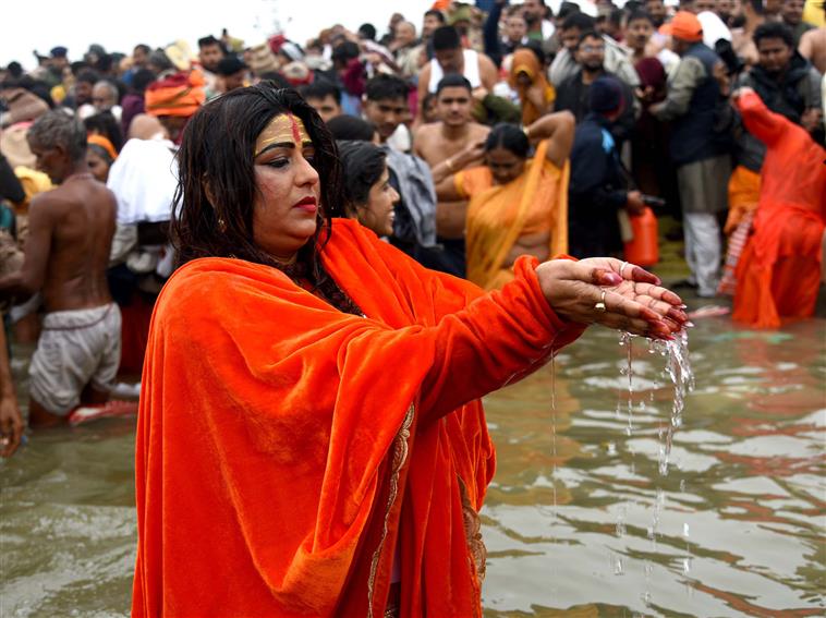 ‘Snan’ on Makar Sankranti during Maha Kumbh Mela 2025 at Prayagraj, in Uttar Pradesh on January 14, 2025.:Ministry of Culture