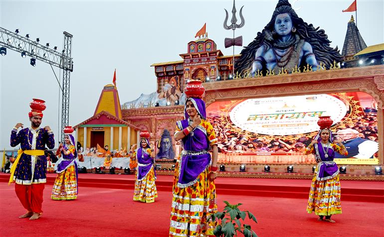 Glimpses of Cultural village “Kalagram” set up during Maha-Kumbh Mela 2025 at Prayagraj, in Uttar Pradesh on January 15, 2025.:Ministry of Culture