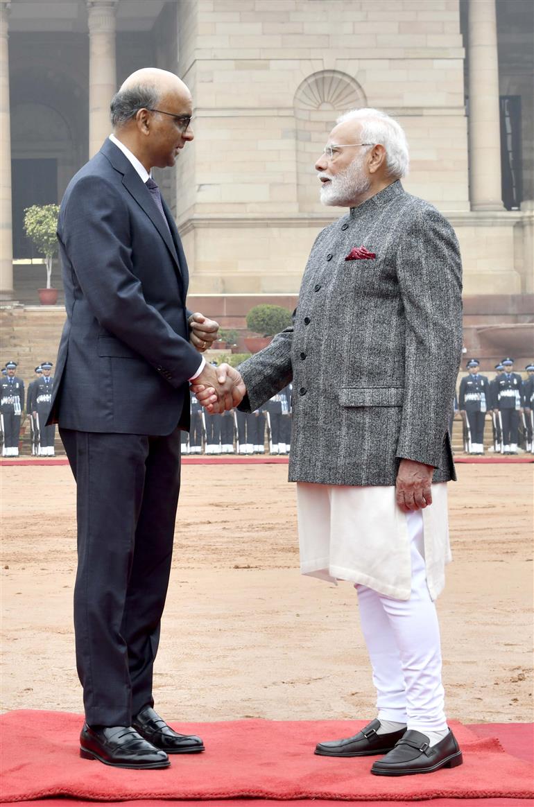 PM attends the Ceremonial Reception of the President of the Republic of Singapore, Mr. Tharman Shanmugaratnam at Rashtrapati Bhavan, in New Delhi on January 16, 2025.