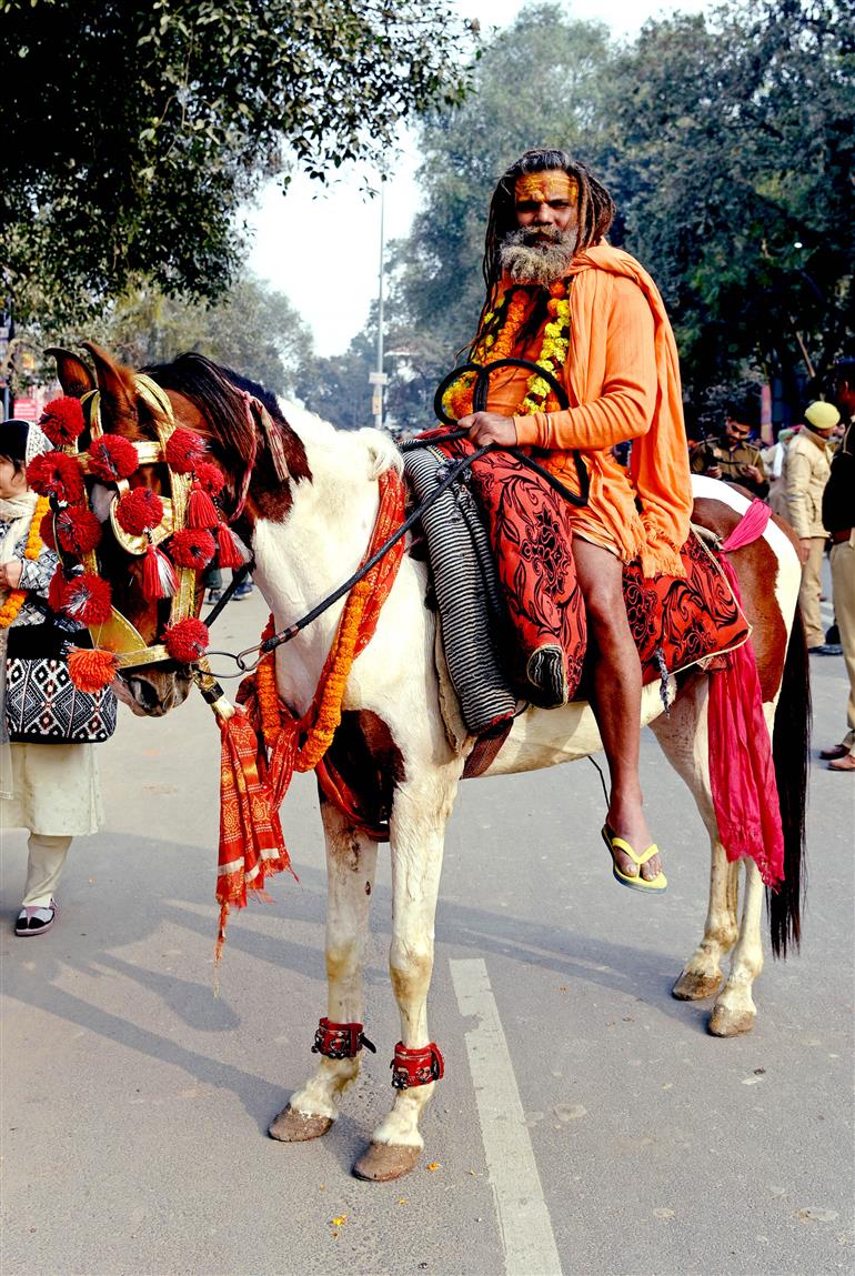 Devotees participates in Shobha Yatra during the Maha Kumbh Mela 2025 at Prayagraj, in Uttar Pradesh on January 16, 2025.:Ministry of Culture